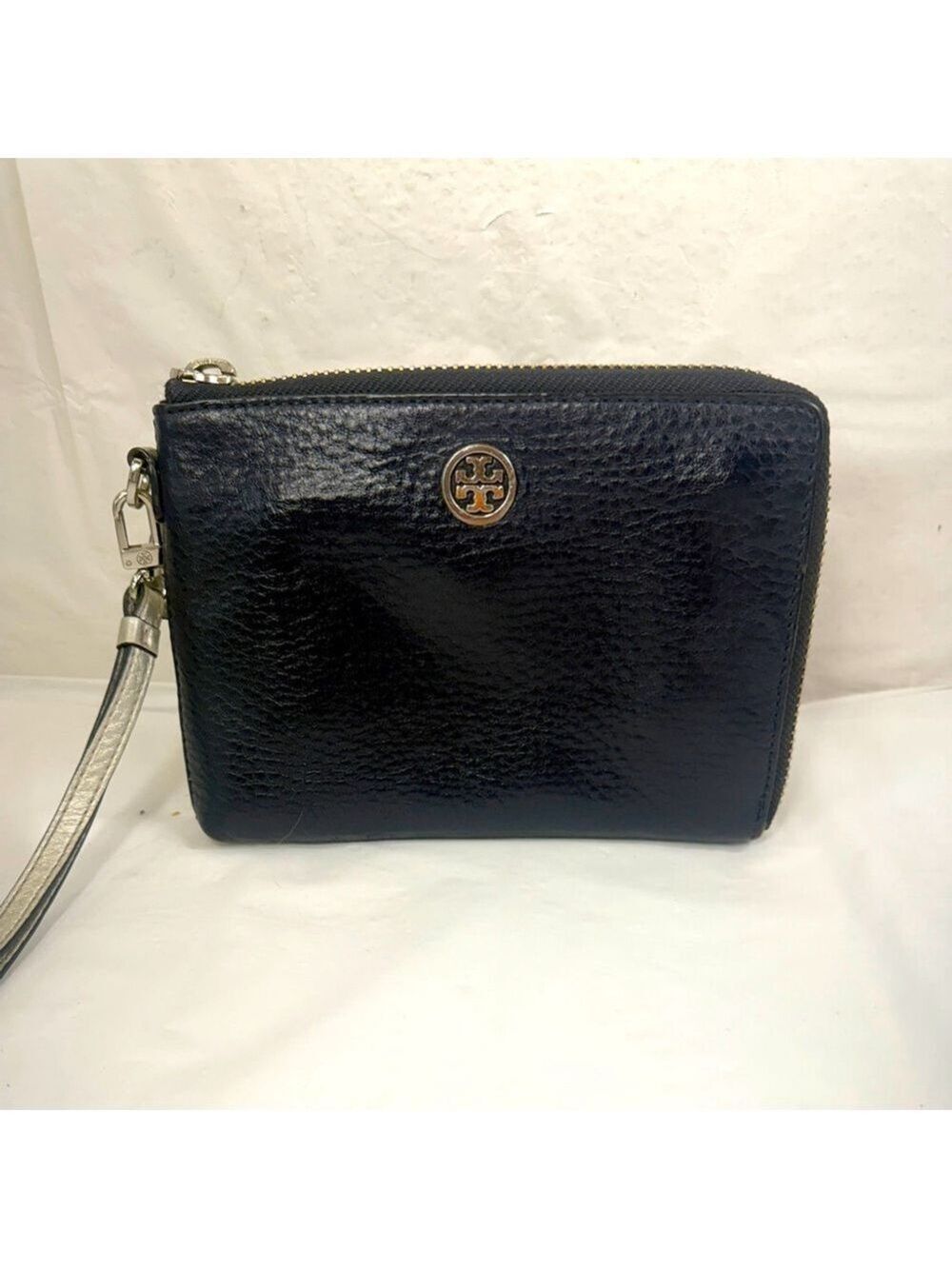 Tory Burch Blue Pebbled Leather ROBINSON LARGE WRISTLET - Picture 1 of 16